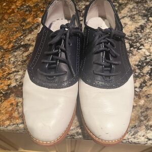 Classic Oxford, ‘saddle-shoe’ in Navy & White- Women’s size 7